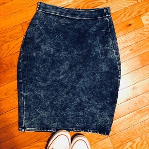 •Charlotte Russe Stretchy Jean Skirt •